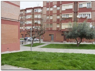 Piso en venta en Bellpuig de 3 habitaciones con calefacción