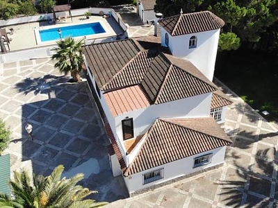 Villa de 6 habitaciones en Chiclana de la Frontera