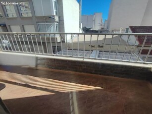 Amplio apartamento en venta en el centro de Torrevieja tres dormitorios dos baños