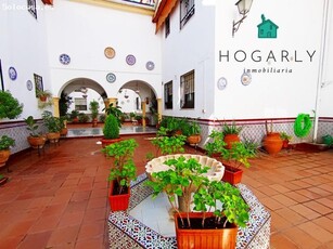 CASA DE DOS PLANTAS CON DOS PLAZAS DE APARCAMIENTO EN SAN PEDRO