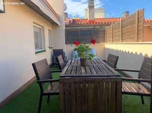 DÚPLEX REFORMADA CON TERRAZA UBICADO EN LA ZONA DE CA N`AURELL- TERRASSA