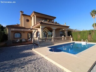 ESPECTACULAR VILLA DE 6 DORMITORIOS CON VISTAS AL MAR PARA ALQUILER VACACIONAL