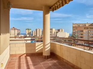 Piso en venta en Calle Gran Capitán, 36