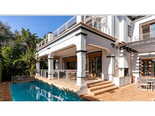 Villa de 5 Dormitorios en Marbella | CABANILLAS REAL ESTATE