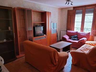 Alquiler de piso en calle Espinosa de Los Monteros de 3 habitaciones con muebles y balcón