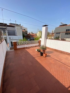 Alquiler piso amplia planta baja con patio y terraza en Terrassa