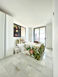 Alquiler piso en alquiler , con 240 m2, 3 habitaciones y 2 baños, piscina, garaje, trastero, ascensor, aire acondicionado y calefacción eléctrica. en Barcelona