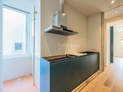 Alquiler piso magnífico piso sin amueblar, de 170 m2 y 2 habitaciones, próximo al metro república argentina en Madrid