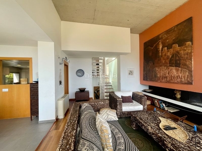 Casa adosada casa a tres vientos de diseño , de 325m2 útiles , excelentes vistas al mar en Caldes d´Estrac