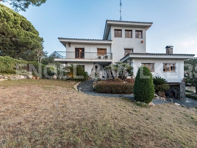 Casa con vistas al lado del parque forestal en Mataró