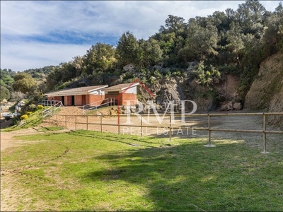 Casa increíble finca ecuestre con 13 hectáreas de terreno en Sant Andreu de Llavaneres