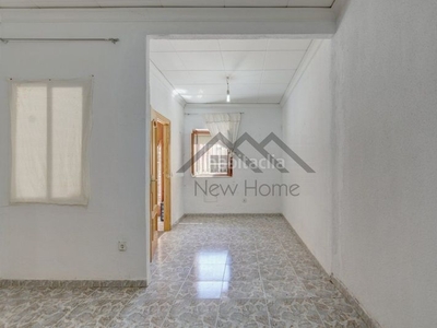 Casa new home inmobiliaria les ofrece esta casa de pueblo en pleno centro en Benaguasil