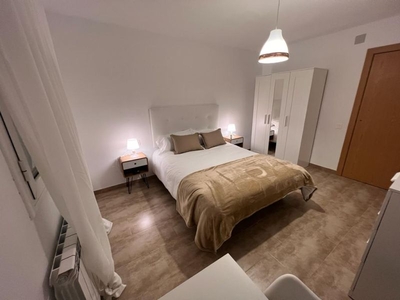 Habitaciones en C/ av artesa, Lleida Capital por 295€ al mes