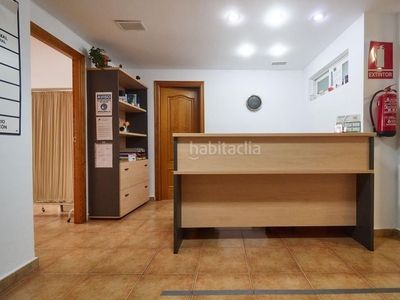 Piso amplio piso de 6 dormitorios, 2 salones y amplia terraza a 400 m de playas en Fuengirola