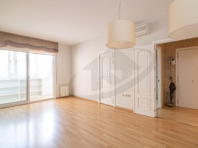 Piso amplio piso en alquiler con opcion a compra en el centro en Sabadell