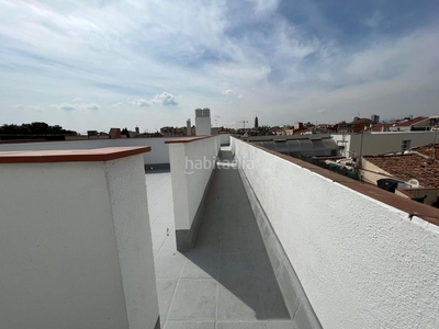 Piso con 3 habitaciones con calefacción y aire acondicionado en Sabadell