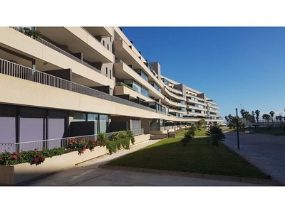 Piso en alquiler en avenida Ciudad de Cádiz de 3 habitaciones con terraza y piscina