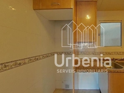 Piso en venta , con 78 m2 y 3 habitaciones y 1 baños. en Mataró