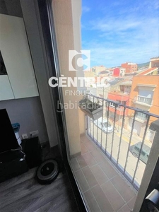 Piso en venta , con 91 m2, 3 habitaciones, 1 baño y ascensor. en Terrassa