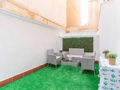 Piso en venta en Suárez de 1 habitación con terraza y aire acondicionado