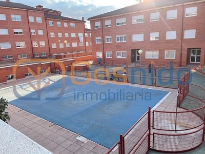 Piso en venta en Vía Romana de 2 habitaciones con terraza y piscina