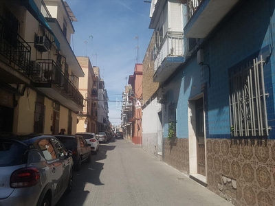 Planta baja piso en calle ricardo palma en La Plata Sevilla