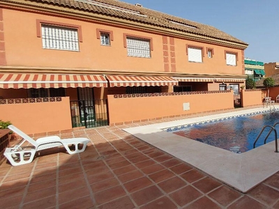 Venta de casa con piscina y terraza en Centro (Fuengirola), centro Plaza de España