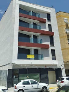 Venta de piso en avenida San Juan de la Salle de 4 habitaciones con terraza y aire acondicionado