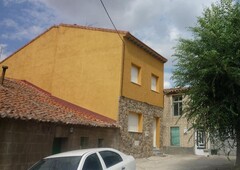 Casa adosada de alquiler en Santa Cruz de Pinares