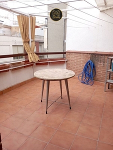Alquiler de ático en Avda de Madrid - Pº de la Estación de 3 habitaciones con terraza y garaje