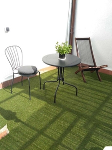 Alquiler de estudio en calle Vilarrubias de 1 habitación con terraza y jardín