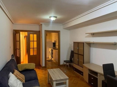 Alquiler de piso en El Carmen - Casas del Hogar de 1 habitación con garaje y calefacción