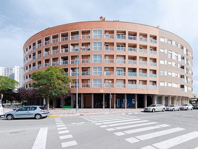 Alquiler de piso en Echavacóiz de 1 habitación con terraza y garaje