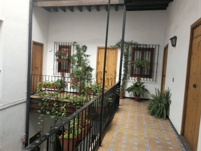 Alquiler Dúplex en Calle Galera Sevilla. Muy buen estado con terraza calefacción individual 80 m²