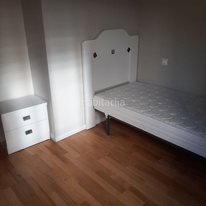 Alquiler piso con 2 habitaciones en Bargas