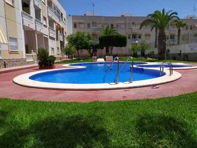 Apartamento en venta en Antonio Machado, Torrevieja, Alicante