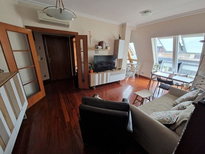Ático en alquiler en Centro - San Sebastián-Donostia de 2 habitaciones con muebles y aire acondicionado