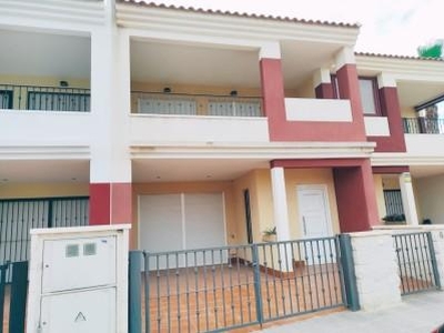 Casa adosada en venta en Benijófar