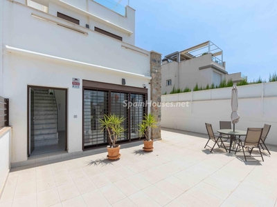 Casa adosada en venta en Torrevieja