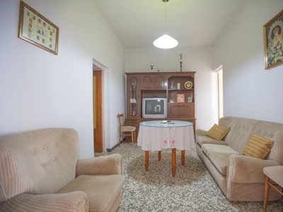 Casa en venta en Alcalá de Guadaira