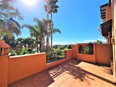 Casa pareada en venta en Lomas de Marbella Club-Puente Romano, Marbella