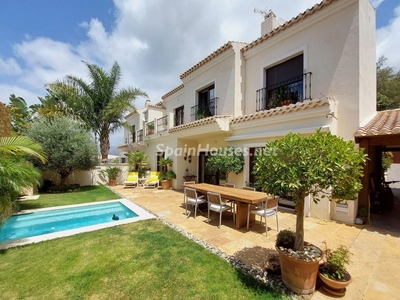 Casa pareada en venta en Marbella