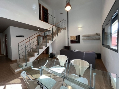 Piso en alquiler en Centre Històric - Rambla Ferran - Estació de 3 habitaciones con muebles y aire acondicionado