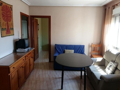 Piso en alquiler en Centro - Cáceres de 3 habitaciones con muebles y aire acondicionado