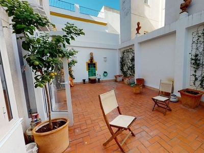 Piso en alquiler en León de 2 habitaciones con terraza y aire acondicionado