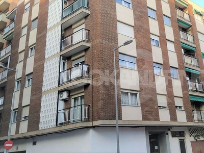 Venta de piso en Garrido Norte - Chinchibarra de 3 habitaciones con balcón y calefacción