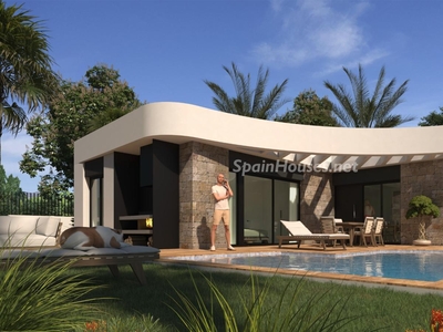 Villa independiente en venta en Los Montesinos