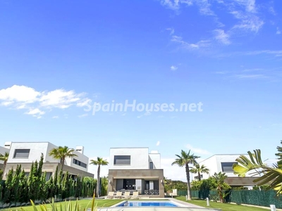 Villa en venta en Manilva