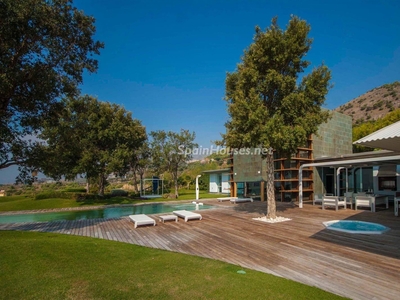 Villa independiente en venta en Benalmádena Costa