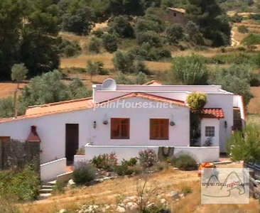 Villa independiente en venta en Cretas